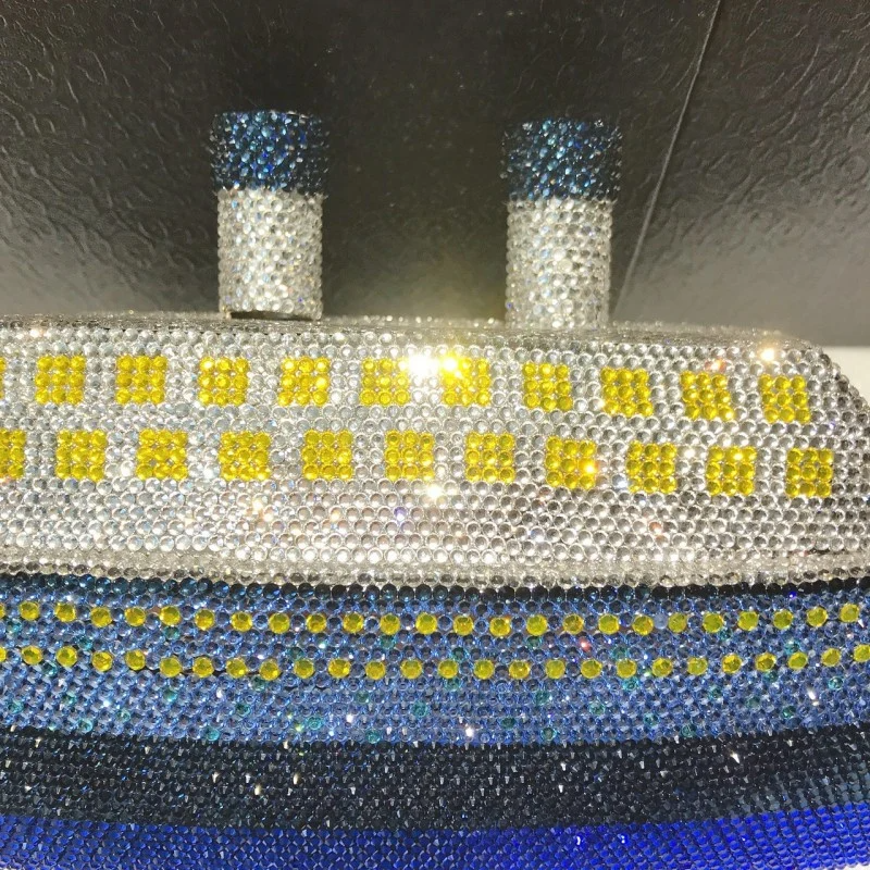 SHG206 Ship Styling Diamond Evening Bag